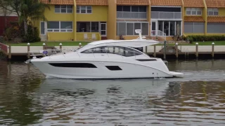 2017 Sea Ray Sundancer 400 Sport Yacht For Sale at MarineMax Naples