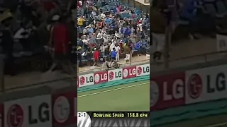 what a flick by sanath jayasuriya against dangerous Brett Lee.he is true legend🤴