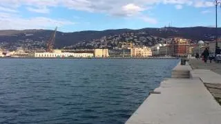 Зимняя набережная Trieste, ITALIA