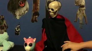 Asmr😍 With skeleton someone knocks on the door and interrupts us👍