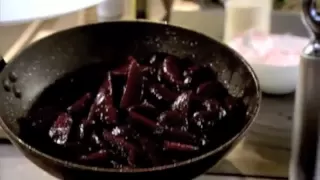 Gordon Ramsay - Balsamic beetroot with Roqufori