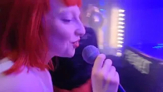 SOPHIE AND THE GIANTS - We Own The Night. Live Paris 🇨🇵 (6/12/2022)