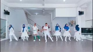 La Fiesta (Marengue) - Line Dance / Choreo by Jun Andrizal & Yanti Artiyanti (INA)