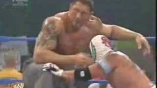 Rey Mysterio Vs The Great Khali Smackdown 2007