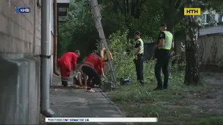 Одна людина загинула і ще двоє постраждали під час пожежі у столичній п'ятиповерхівці