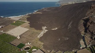 Del gris ceniza al verde esperanza: así se recupera La Palma de los estragos del volcán Cumbre Vieja