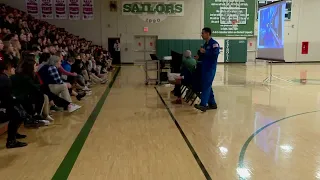 Cedar Falls astronaut lands at former school for stellar speech