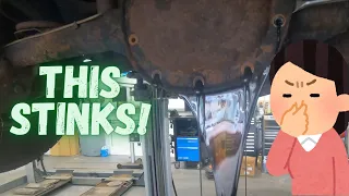 How To REPLACE your dirty REAR DIFFERENTIAL Fluid