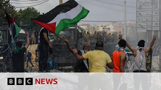 Lebanon protesters outside US embassy in Beirut after Gaza hospital blast  - BBC News