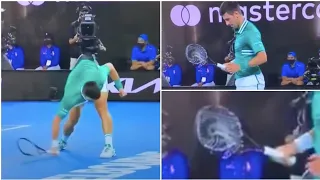 Novak Djokovic se vuelve LOCO. ROMPE LA RAQUETA. Su rival no se lo cree. Open de Australia 2021.