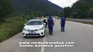 TAKLA ATAN OTOMOBİLDE 4 KİŞİ YARALANDI