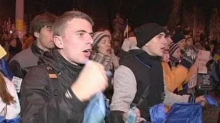 Ukraine: pro-EU street rallies relocate as police block main square