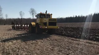 K-701 Kirovets plowing with Gregoire-Besson SPSF9 plough