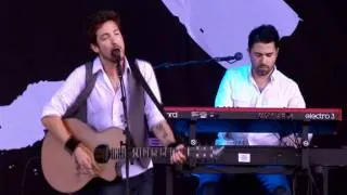 Frank Turner performs 'Photosynthesis' at Reading Festival 2011 - BBC