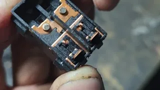 Como reparar  switch de elevavidrios