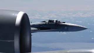 Российский истребитель Су-35 дважды перехватывал американский самолет наблюдатель P-8A Poseidon