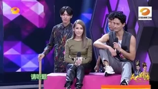 快乐大本营 Happy Camp: 鲜肉男模长腿挑逗萧亚轩-Male Model Seduces Elva Xiao【湖南卫视官方版1080P】 20140927