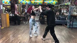 에단 y 로렌 바차타 데모 salsa bachata tv