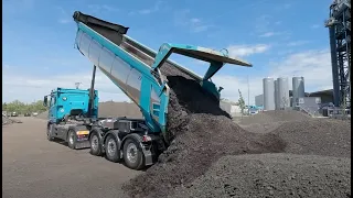 Mercedes party with Volvo at the asphalt recycling center
