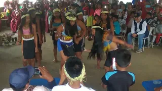 Danza trayectoria en Cuna Gito...