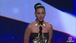 Katy Perry - Presenting Best Female Artist Award at 2014 Aria Awards Australia