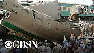 WorldView: Train crash kills dozens in Pakistan; Mexico elections set to shake up government