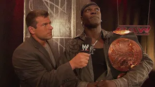 WWE Monday Night RAW 06/11/2012 - Big Show knocks out R-Truth