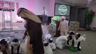 EL PASTOR Y SUS OVEJITAS