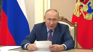 Владимир Путин заявил о выходе российской экономики на траекторию роста