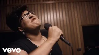 Alabama Shakes - Over My Head (Official Video - Live from Capitol Studio A)