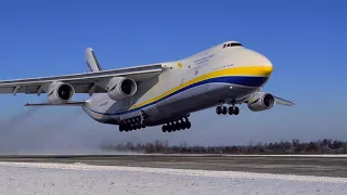 AN-124-100's take off and low-pass.