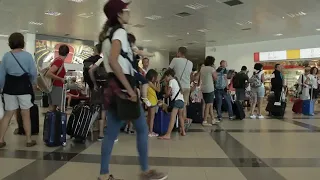 MENDIGO FOI JULGADO EM AEROPORTO...VEJA O QUE ACONTECEU