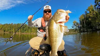 Fall Kayak Fishing! This POND Has GIANT Largemouth!