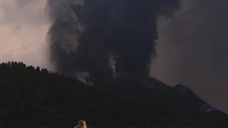 Spain: La Palma volcano more active five weeks after eruption