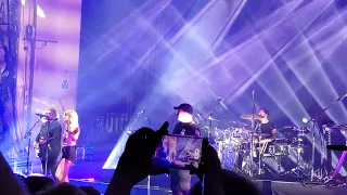 Chvrches + Robert Smith - Just Like Heaven - London Brixton Academy 16/3/22