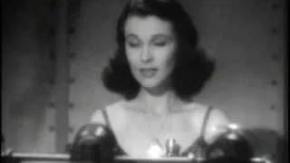 Vivien Leigh accepts her Oscar