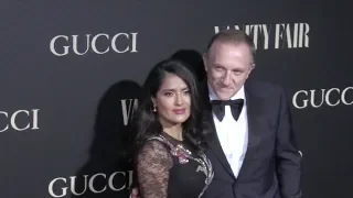 Salma Hayek recibe el premio 'Personaje del año 2018' de Vanity Fair