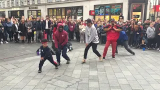 Street performers gangnam style London