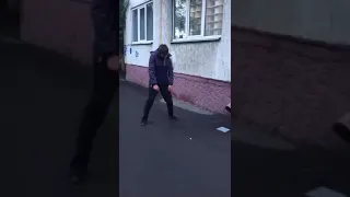Наркоман "завис" на улице в Кемерово