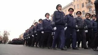 В Астрахани на площади Ленина состоялся парад, посвящённый празднованию Дня полиции