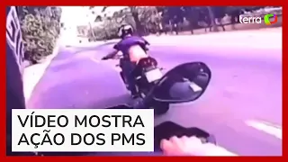 Policial sobe em calçada em alta velocidade durante perseguição a motociclista em Goiás