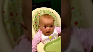 Babys 1st Words After Trying Peas For The 1st Time Has Mommy And Daddy Cracking Up