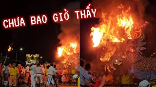Rồng nhang bị cháy ở Hội yến Diêu Trì Cung Tòa Thánh Tây Ninh ứng với vụ cháy chung cư Hà Nội 2023