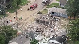 Indiana house explosion captured on camera, 3 dead and 39 homes damaged