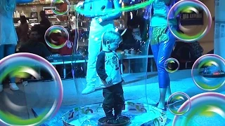 Огромные мыльные пузыри видео для детей bubble show for kids