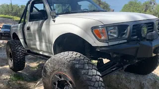 3rd Gen Tacoma Offroads at Hard Rock Offroad Park, ride along with 1st gen SAS on one ton axles