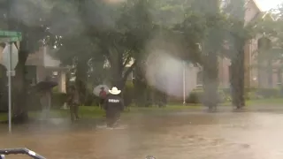 Texas sheriff asks residents to leave Sugar Land community