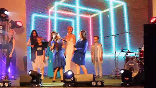 Катя Балицкая и Ko  на концерте ко Дню медика 2018 г.