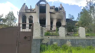 Війна в Україні. Село Вільхівка (Харківщина) - росіяни розстріляли будинок з танка, четверо вбитих