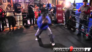 Yuriorkis Gamboa vs. Michael Farenas: Gamboa shadow boxing routine